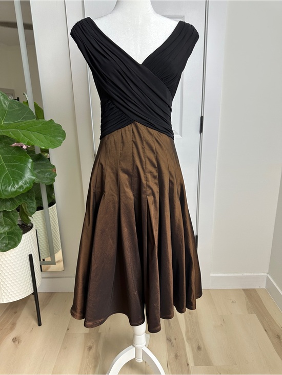 Cache Dresses & Skirts - Cache Black Ruched Bodice with Brown Full Midi Skirt Dress